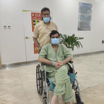 A determined man from India battles gastric cancer